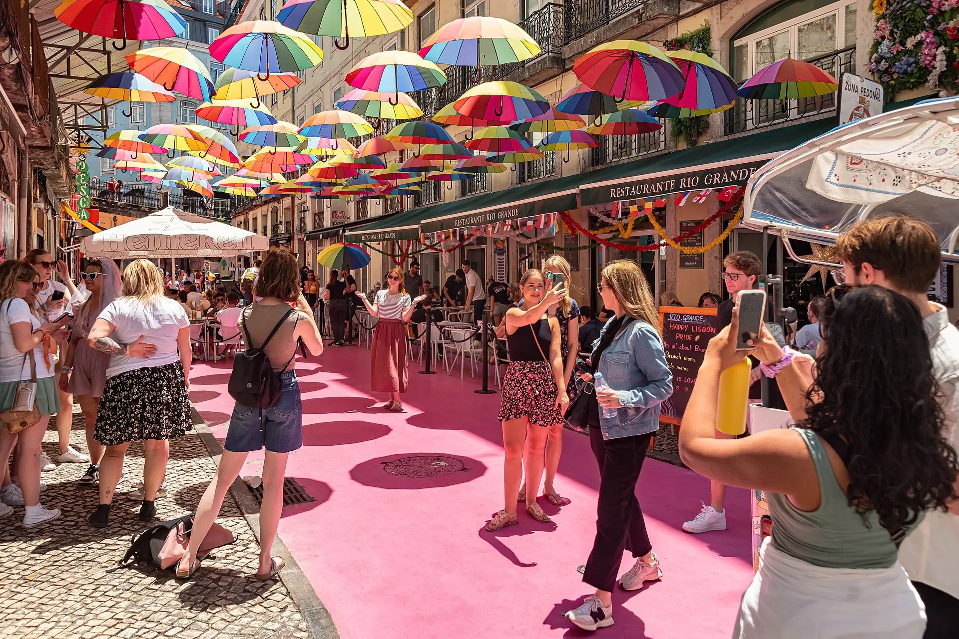 Pink Street & Bairro Alto